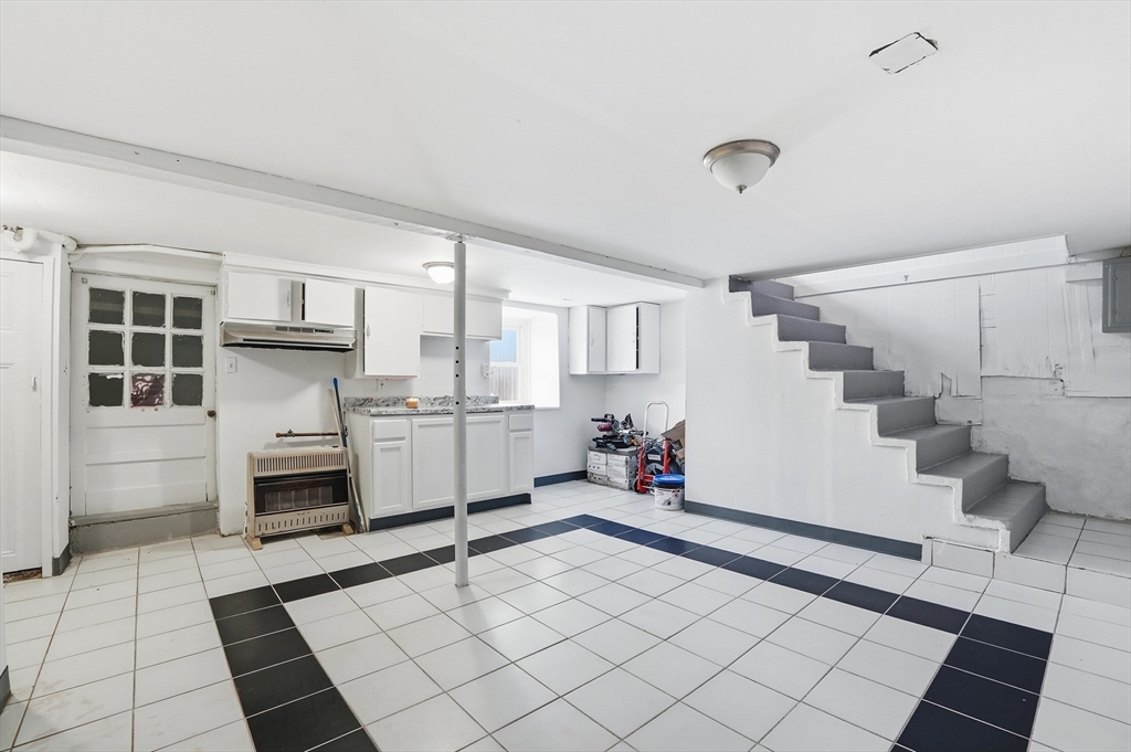 364 Tecumseh Street Fall River, MA 02721 - Photo 25 of 34