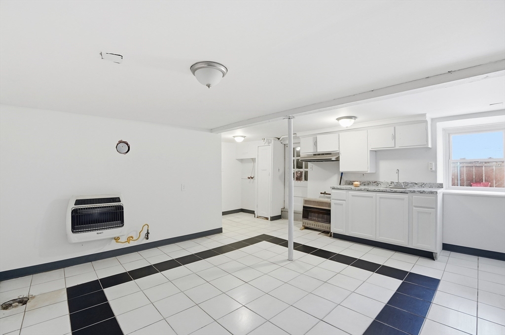 364 Tecumseh Street Fall River, MA 02721 - Photo 26 of 34