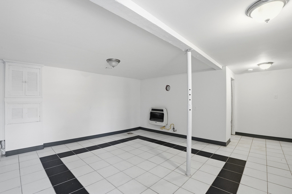 364 Tecumseh Street Fall River, MA 02721 - Photo 28 of 34