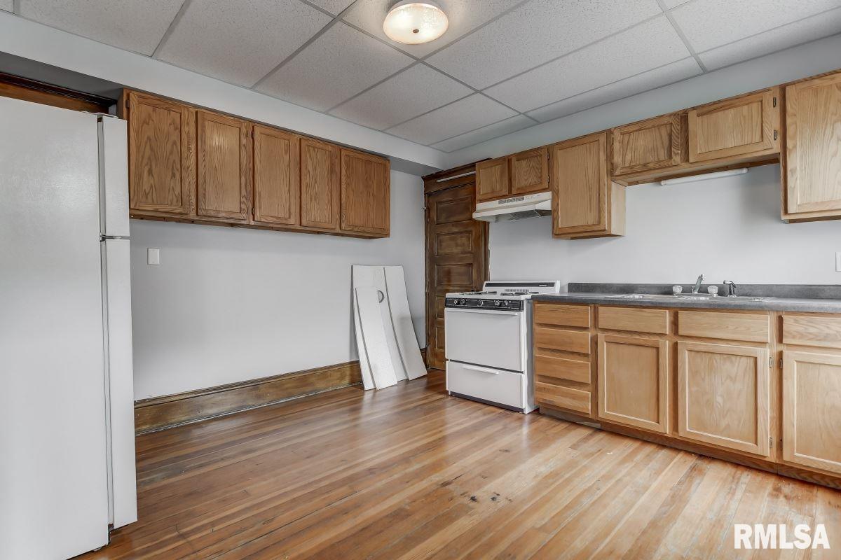 1909 South 6th Street Springfield, IL 62703 - Photo 11 of 36