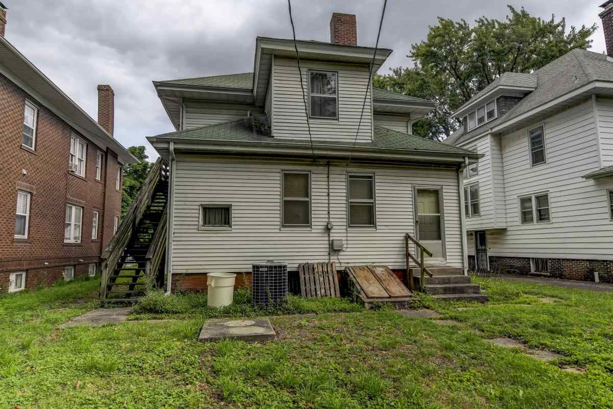 1909 South 6th Street Springfield, IL 62703 - Photo 34 of 36