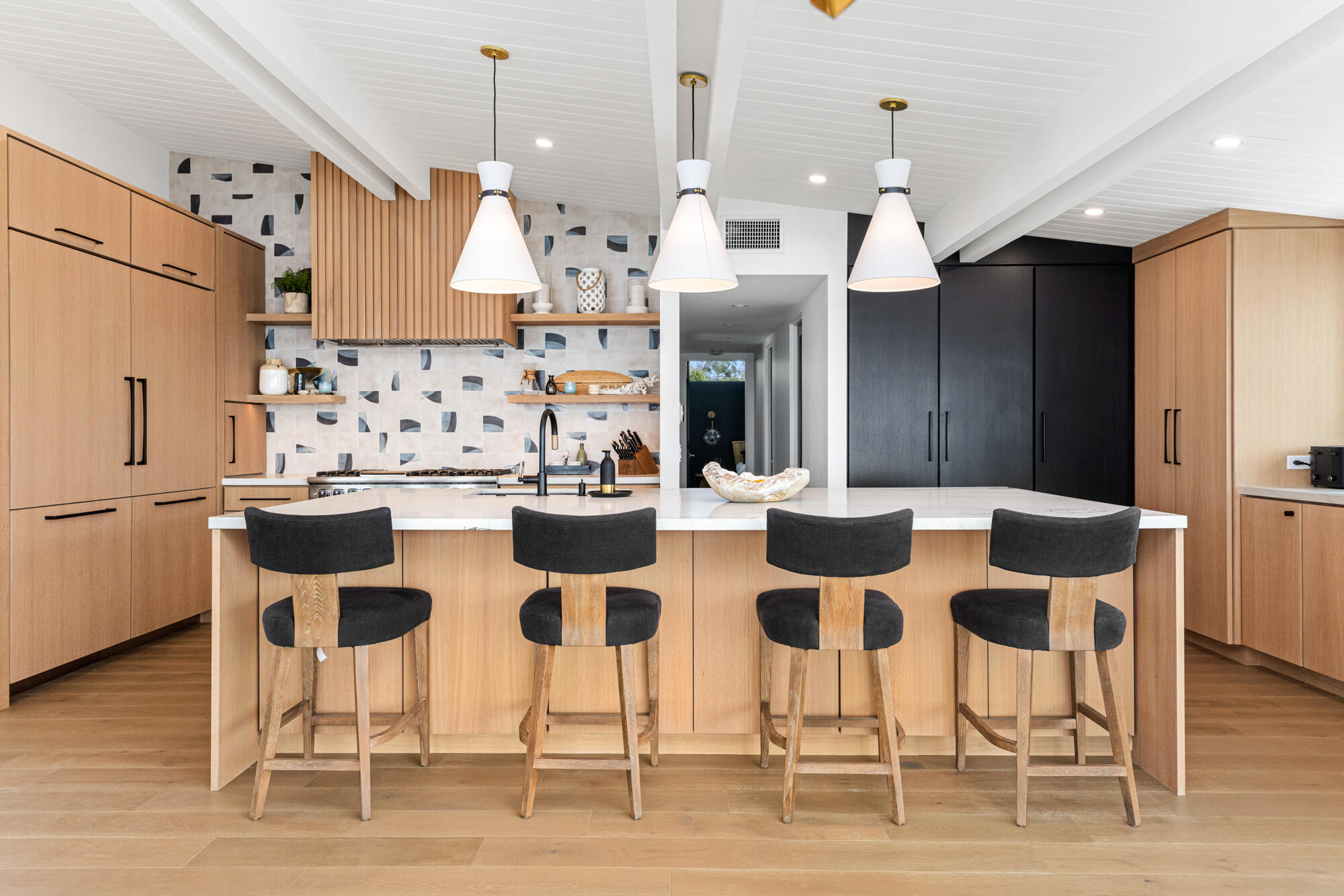 3070 Sea Cliff Santa Barbara, CA 93109 - Photo 13 of 35 Kitchen 3