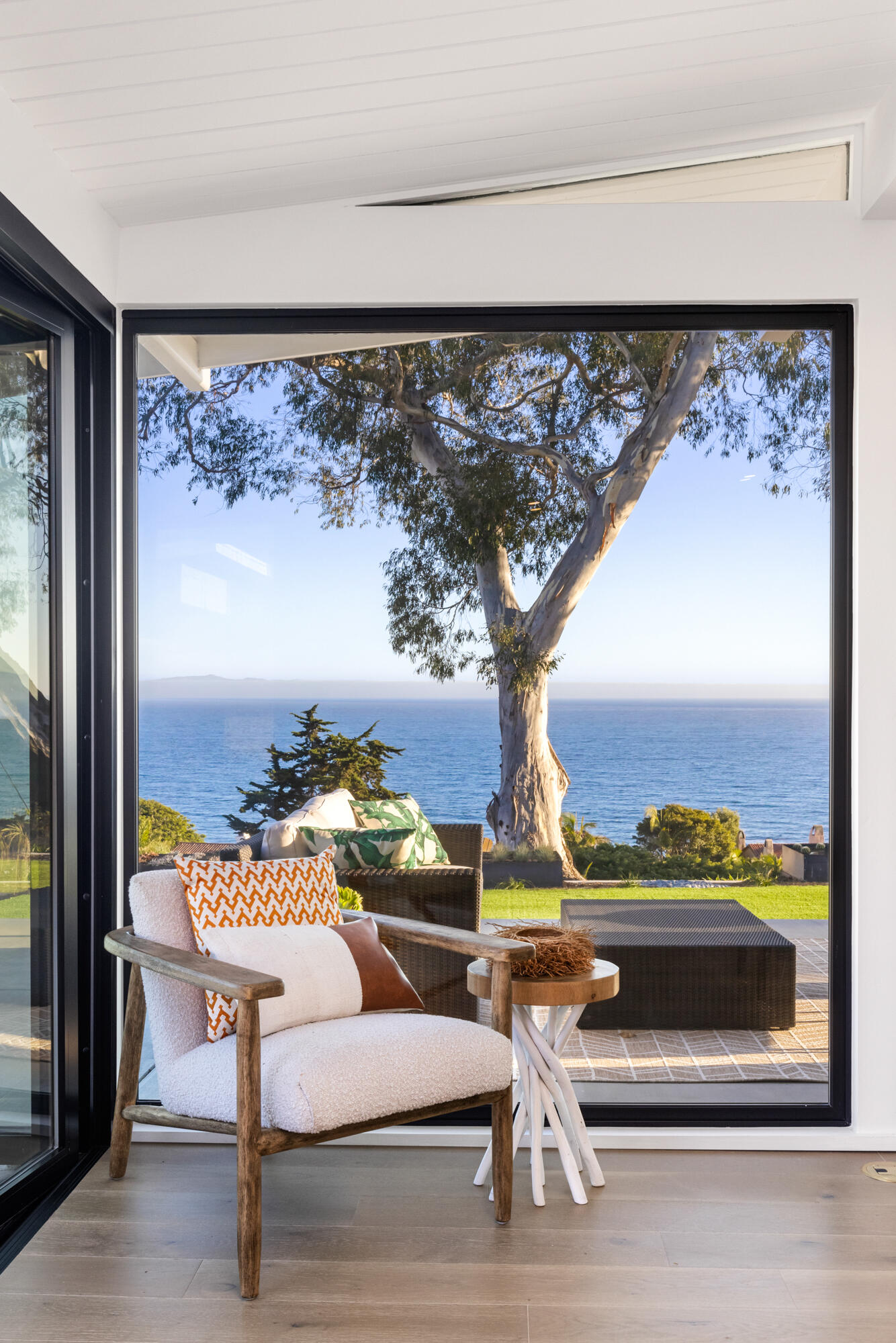 3070 Sea Cliff Santa Barbara, CA 93109 - Photo 20 of 35 Primary Bedroom 1