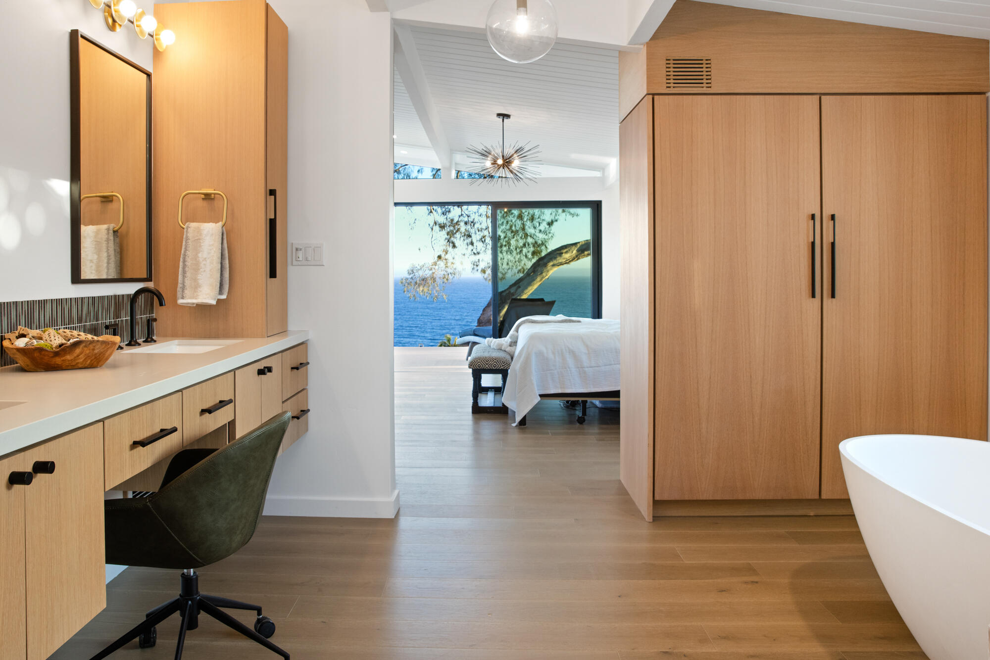 3070 Sea Cliff Santa Barbara, CA 93109 - Photo 23 of 35 Primary Bathroom 1