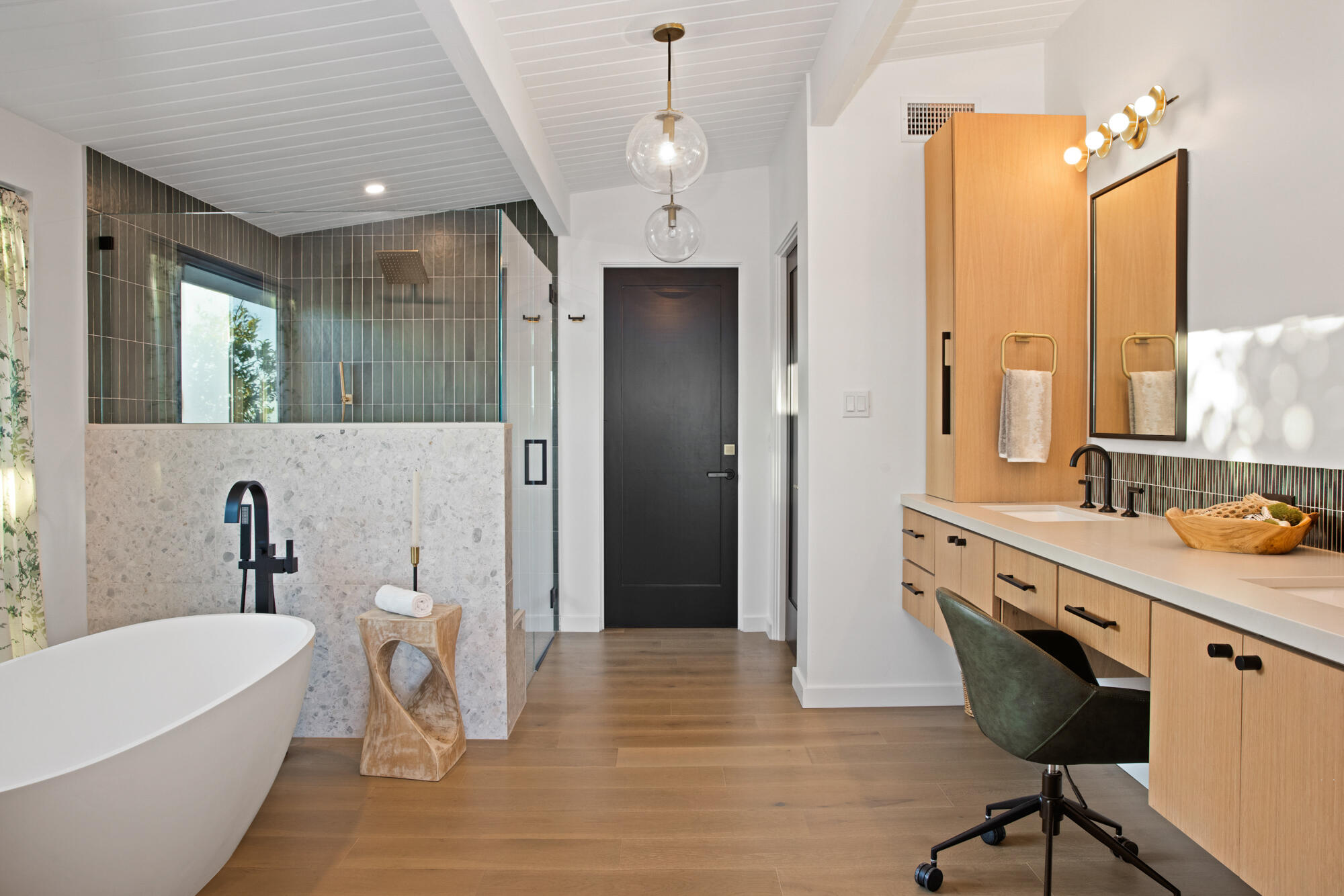 3070 Sea Cliff Santa Barbara, CA 93109 - Photo 26 of 35 Primary Bathroom 4