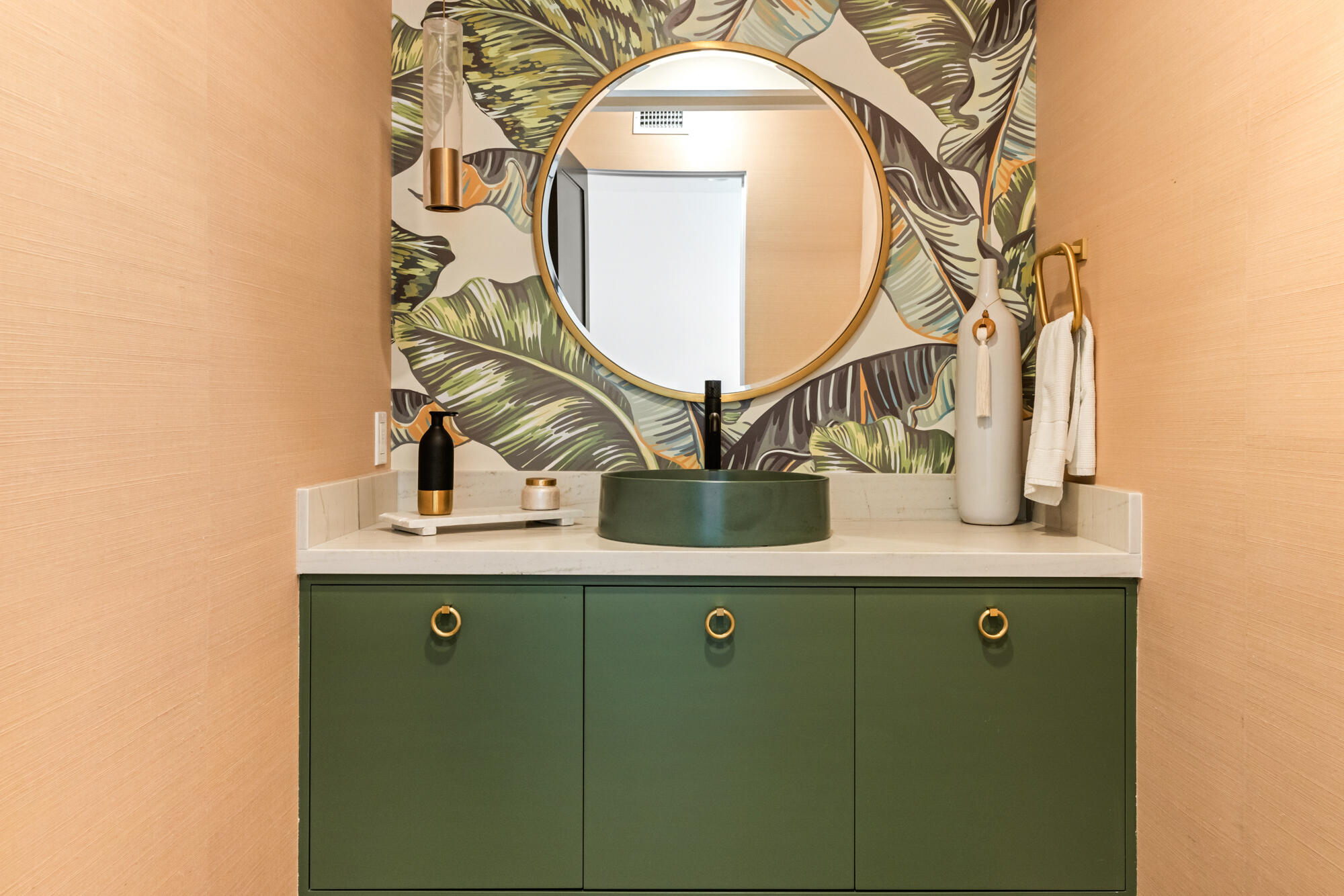3070 Sea Cliff Santa Barbara, CA 93109 - Photo 31 of 35 Powder Room