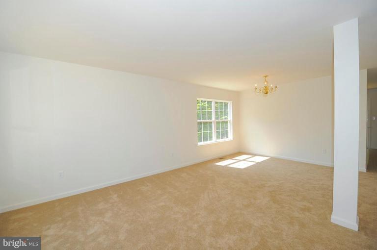 10111 Liberty Road Randallstown, MD 21133 - Photo 9 of 16 Living Room