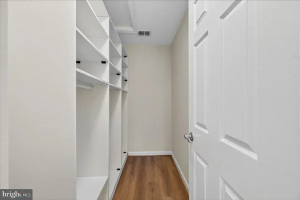 $525,000 | 25484 Amber Gate Terrace, Chantilly, VA 20152