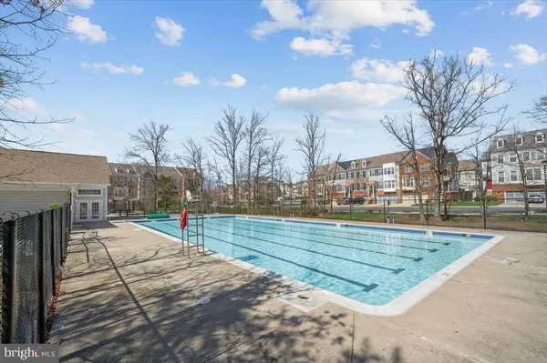 $525,000 | 25484 Amber Gate Terrace, Chantilly, VA 20152