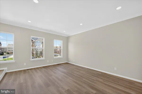 $525,000 | 25484 Amber Gate Terrace, Chantilly, VA 20152