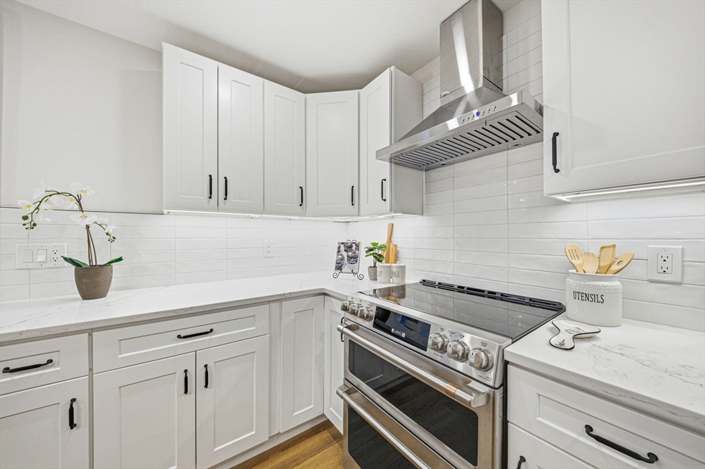 52 Rangeley Road, Unit 52 Newton, MA 02465 - Photo 17 of 41
