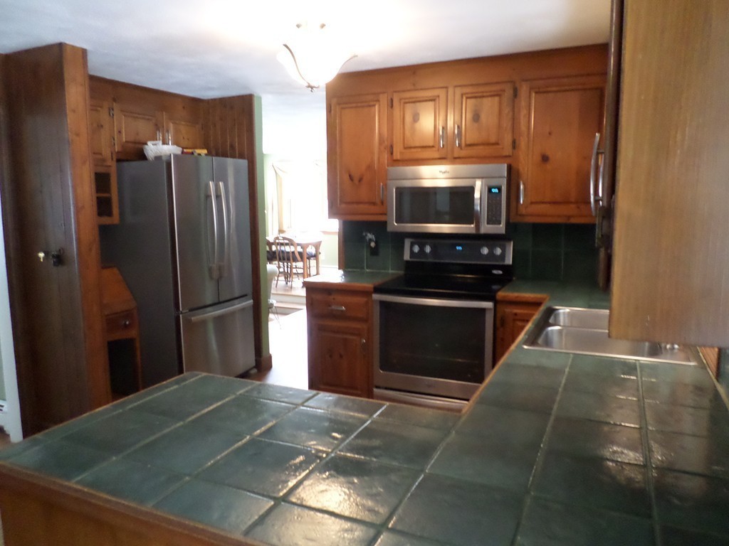 3 Hoover Road Norfolk, MA 02056 - Photo 10 of 30 Gallery Image 10