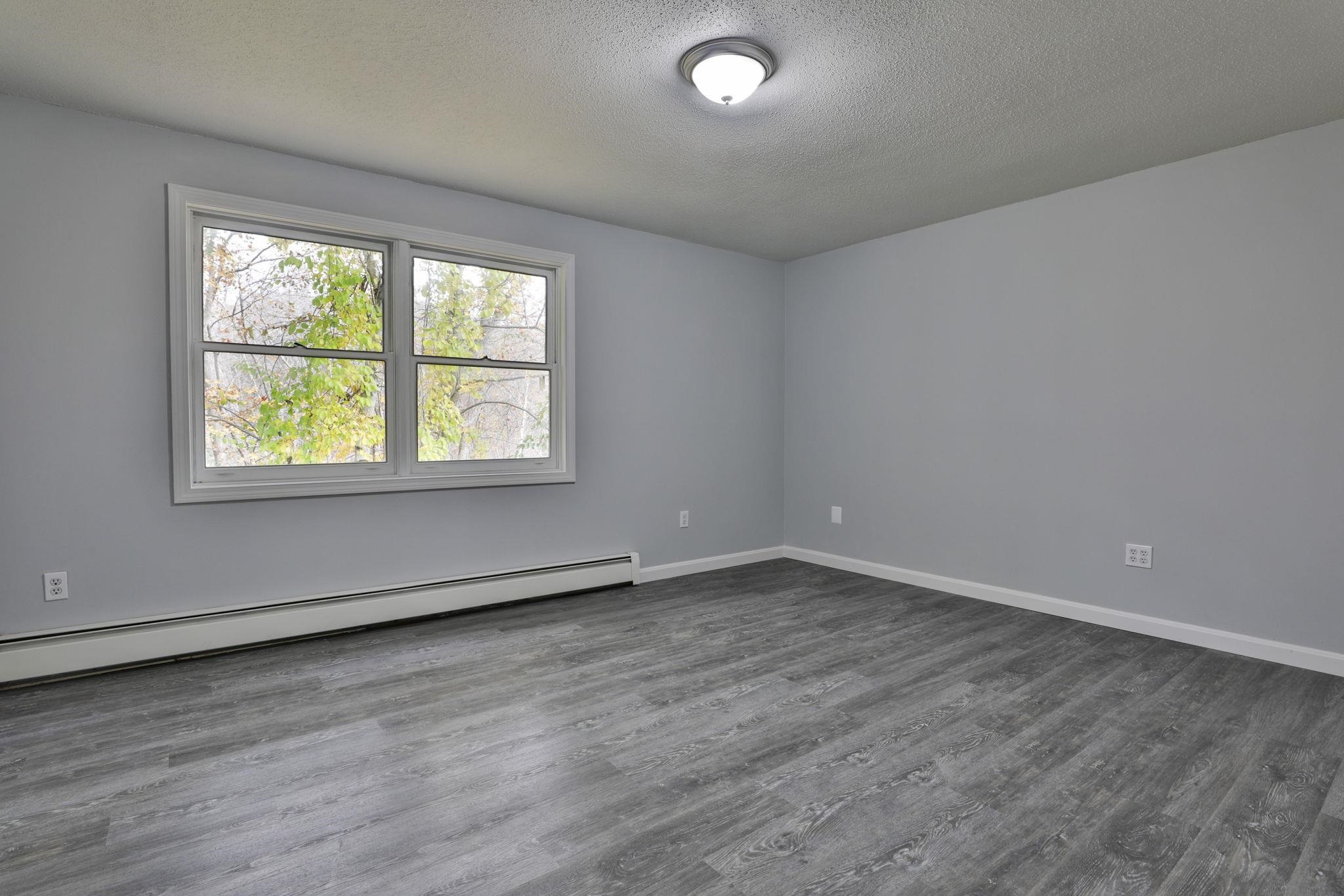 8 Al Street, Unit R Derry, NH 03038 - Photo 4 of 25