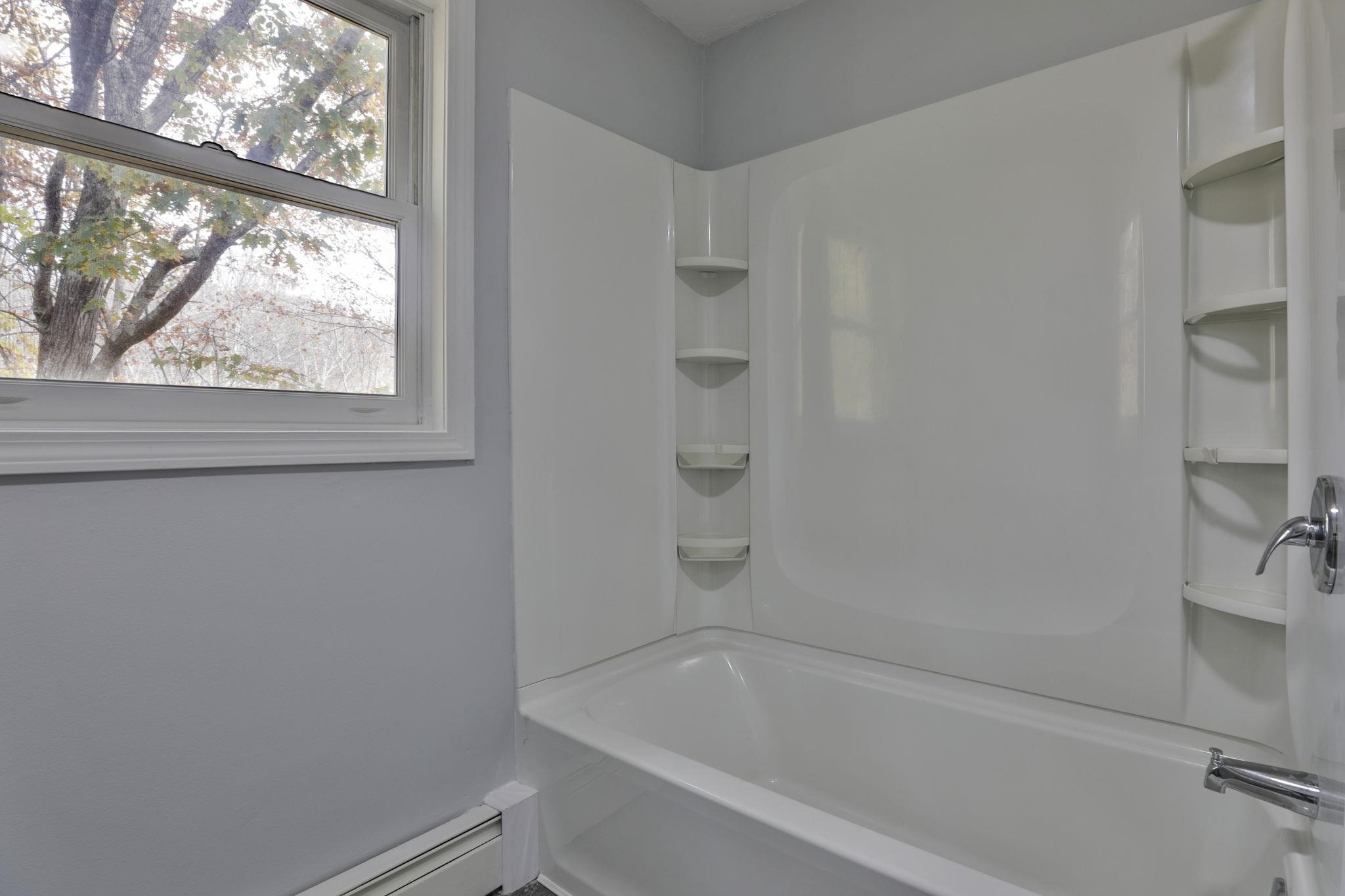 8 Al Street, Unit R Derry, NH 03038 - Photo 8 of 25
