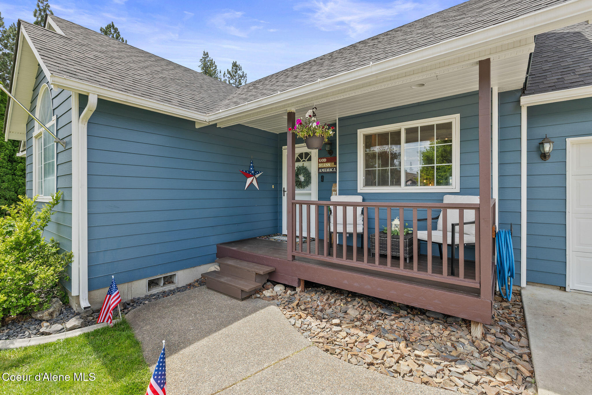 15383 Vernon Street Rathdrum, ID 83858 - Photo 7 of 40 Covered porch