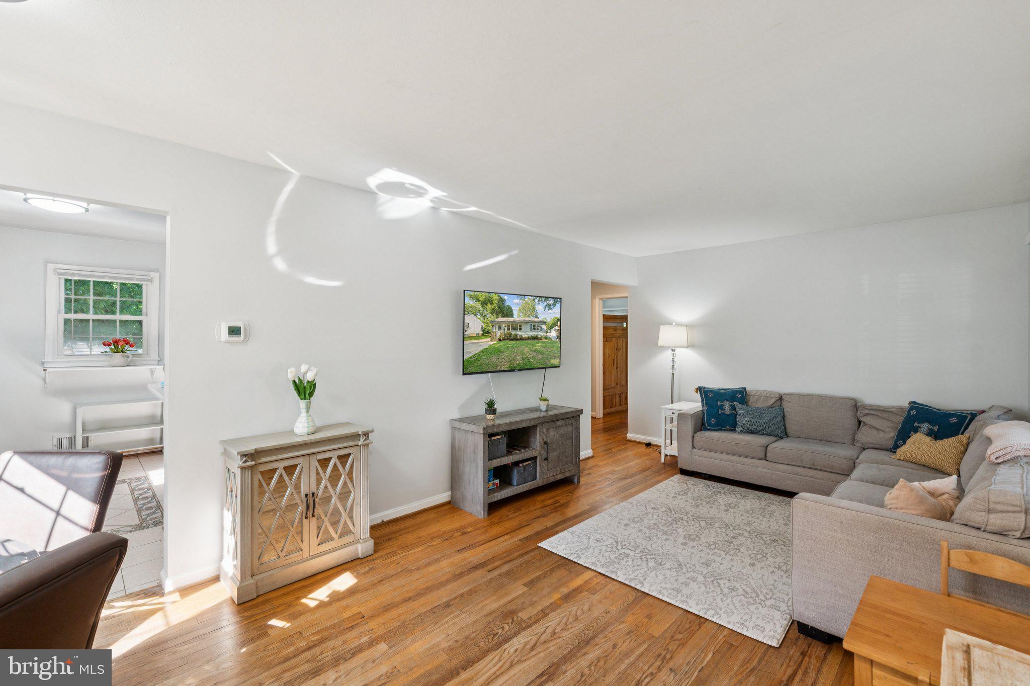 1014 Gilbert Road Rockville, MD 20851 - Photo 2 of 36 Gallery Image 2