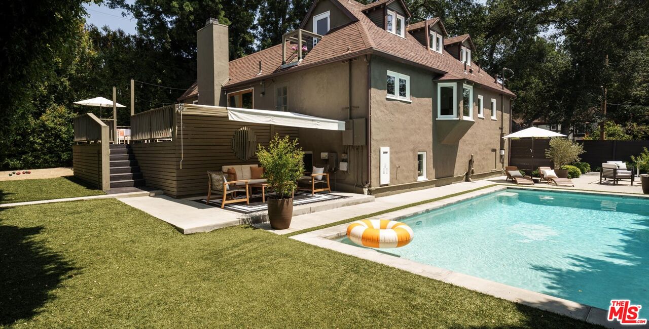 1767 Hillside Drive Glendale, CA 91208 - Photo 34 of 51 a view of a house with swimming pool