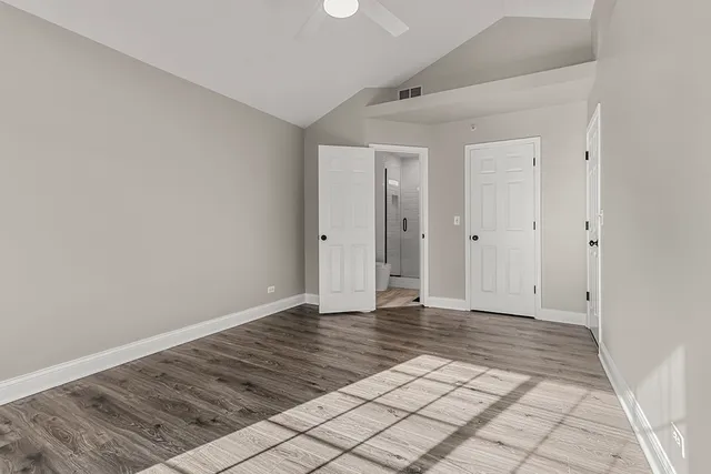 $359,900 | 161 Lucerne Court, Wheeling, IL 60090