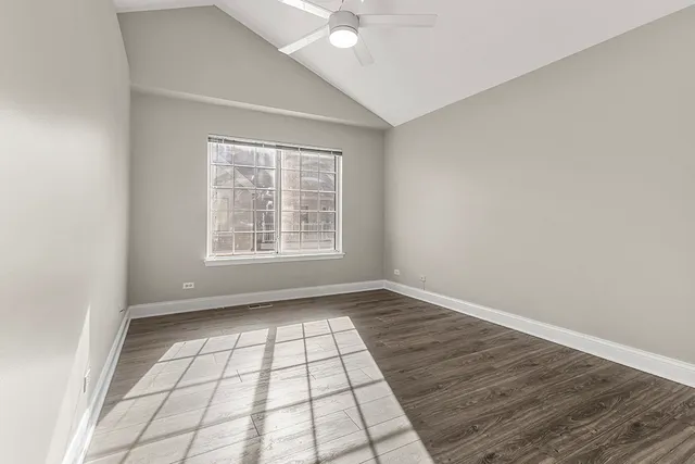 $359,900 | 161 Lucerne Court, Wheeling, IL 60090