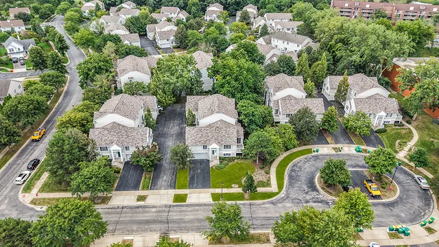 $359,900 | 161 Lucerne Court, Wheeling, IL 60090