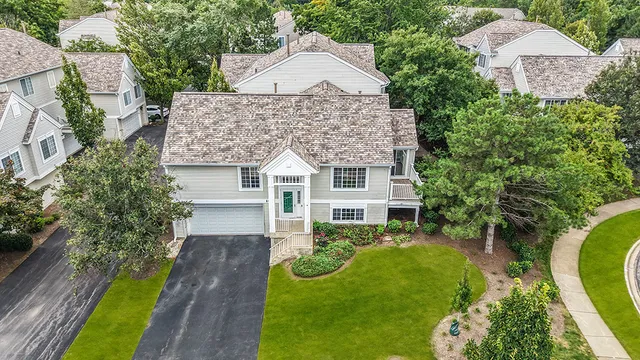 $359,900 | 161 Lucerne Court, Wheeling, IL 60090