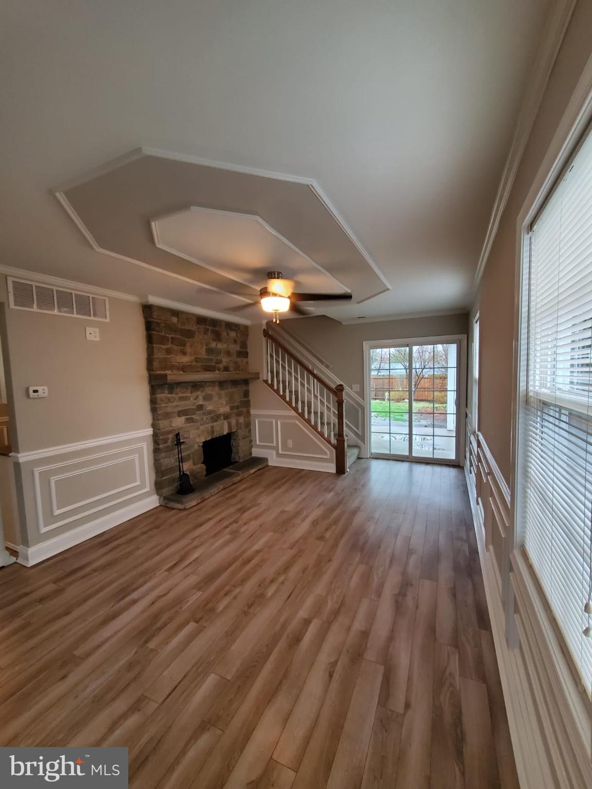 Entryway/Living Room