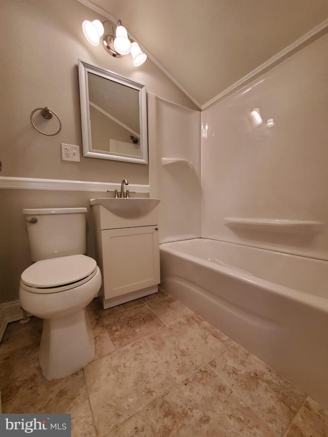 1216 Seven Oaks Road Baltimore, MD 21227 - Photo 10 of 11 Bathroom on upper level