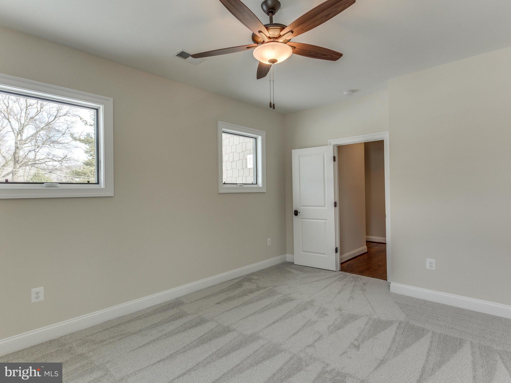 3100 North Rochester Street Arlington, VA 22213 - Photo 26 of 30 a view of an empty room with a window