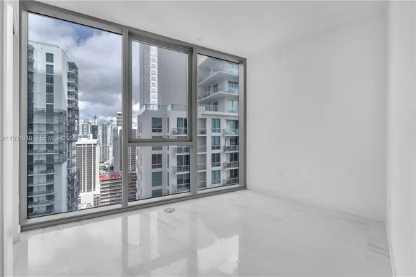 $18,000 | 300 Biscayne Blvd Way, Unit 1902E, Miami, FL 33131