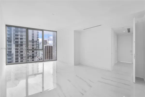 $18,000 | 300 Biscayne Blvd Way, Unit 1902E, Miami, FL 33131