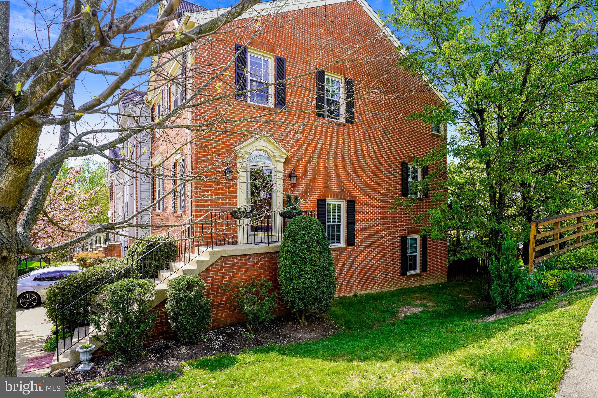 8000 Readington Court Springfield, VA 22152 - Photo 2 of 47 Gallery Image 2
