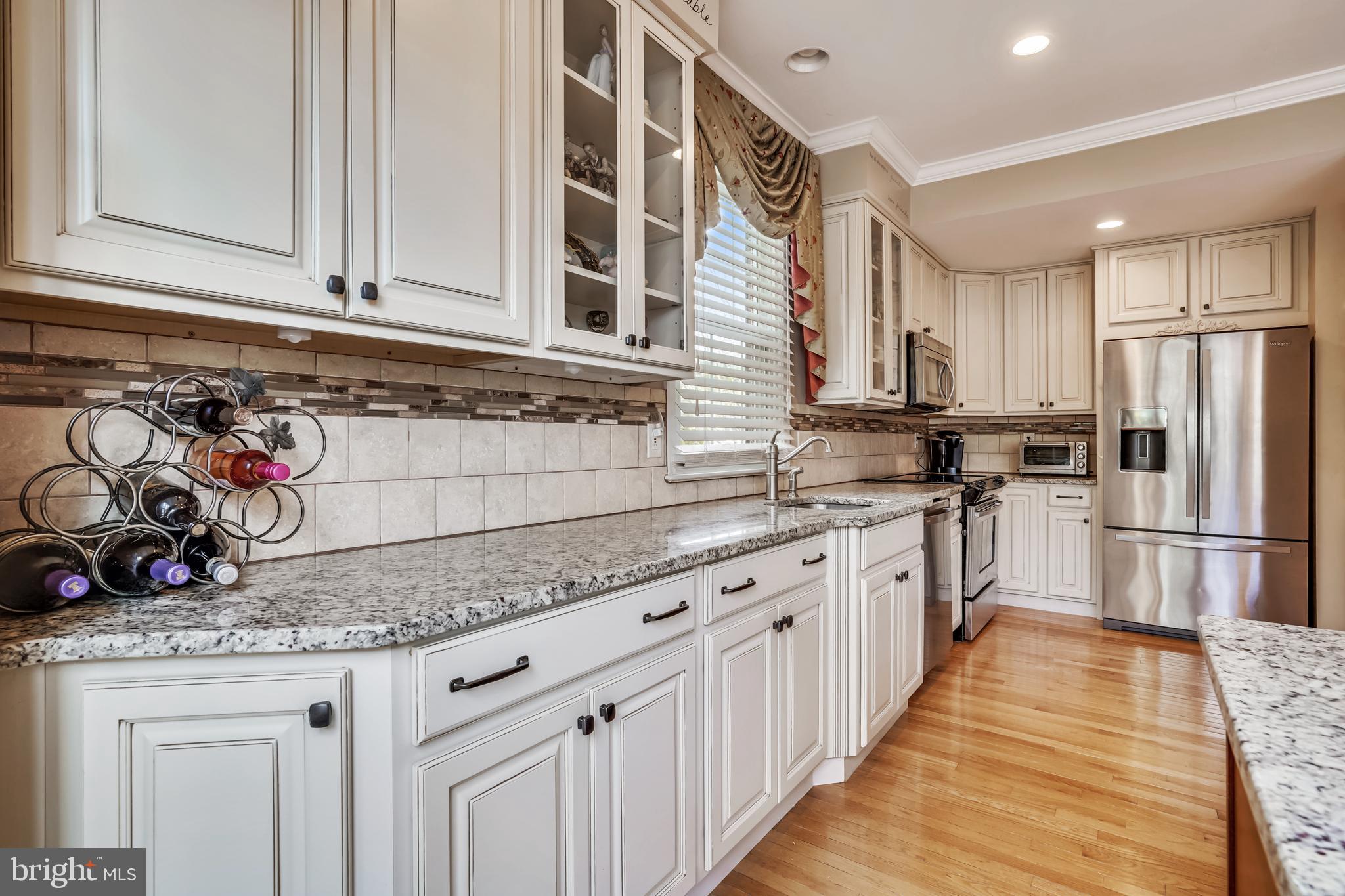 8000 Readington Court Springfield, VA 22152 - Photo 16 of 47 Kitchen