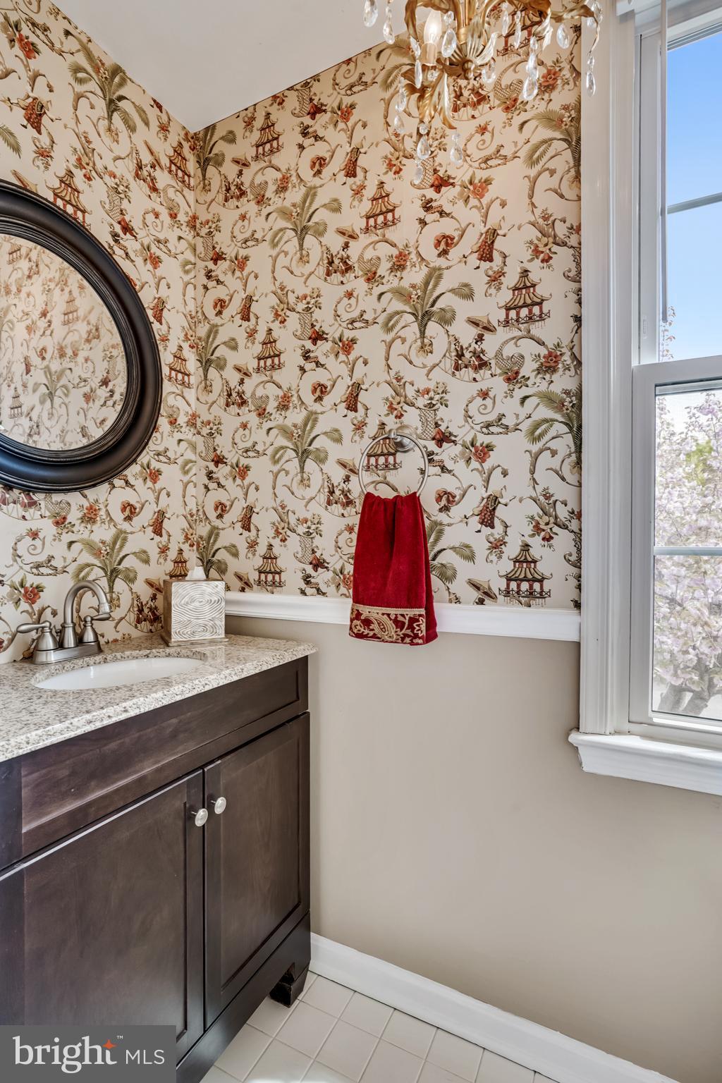 8000 Readington Court Springfield, VA 22152 - Photo 6 of 47 Main level Powder Room