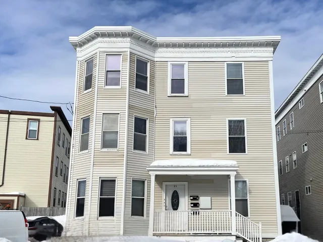 $2,800 | 25 Bennett Street, Unit 2, Beverly, MA 01915