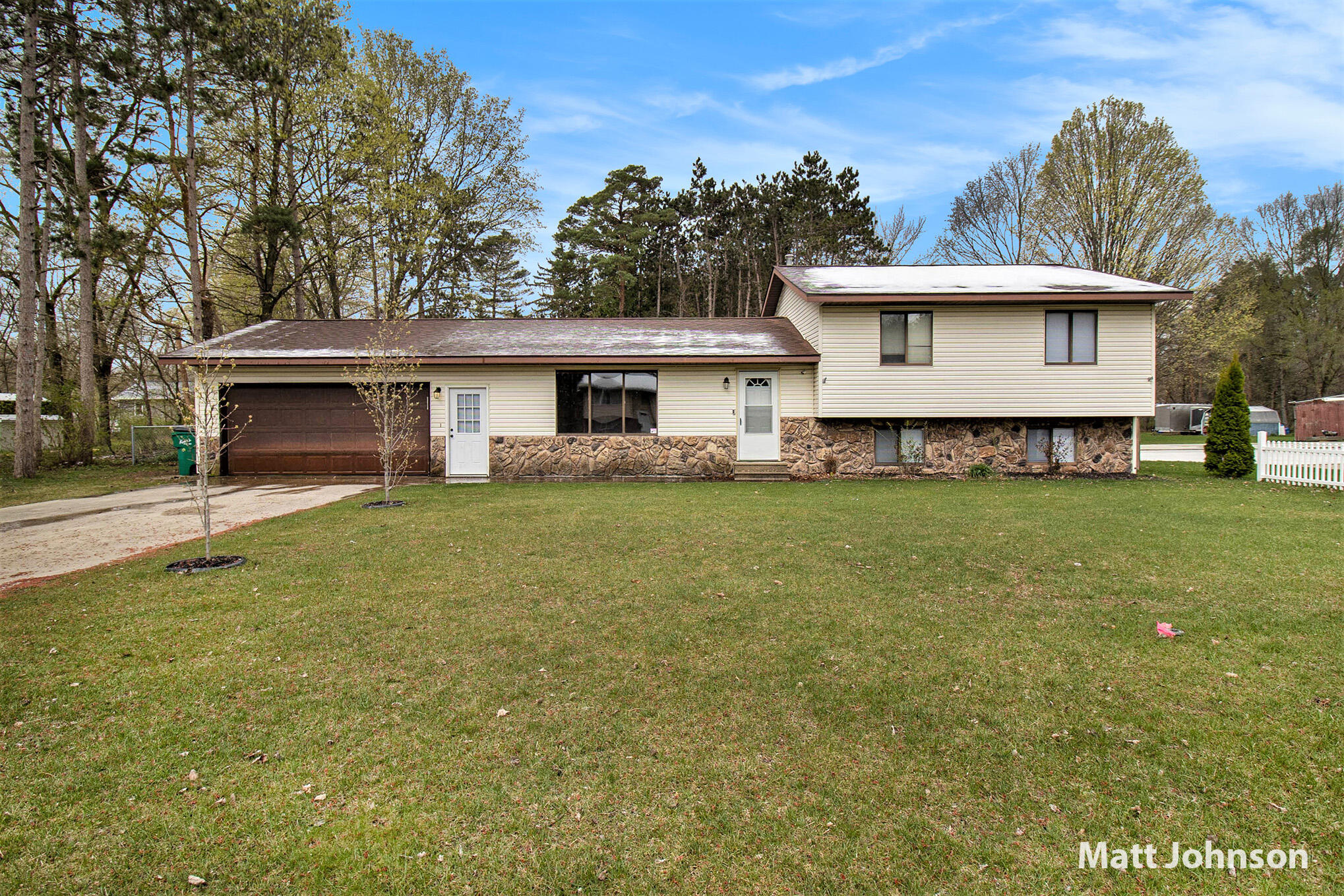 3355 South Walker Road Muskegon, MI 49444 - Photo 1 of 28 625A6967