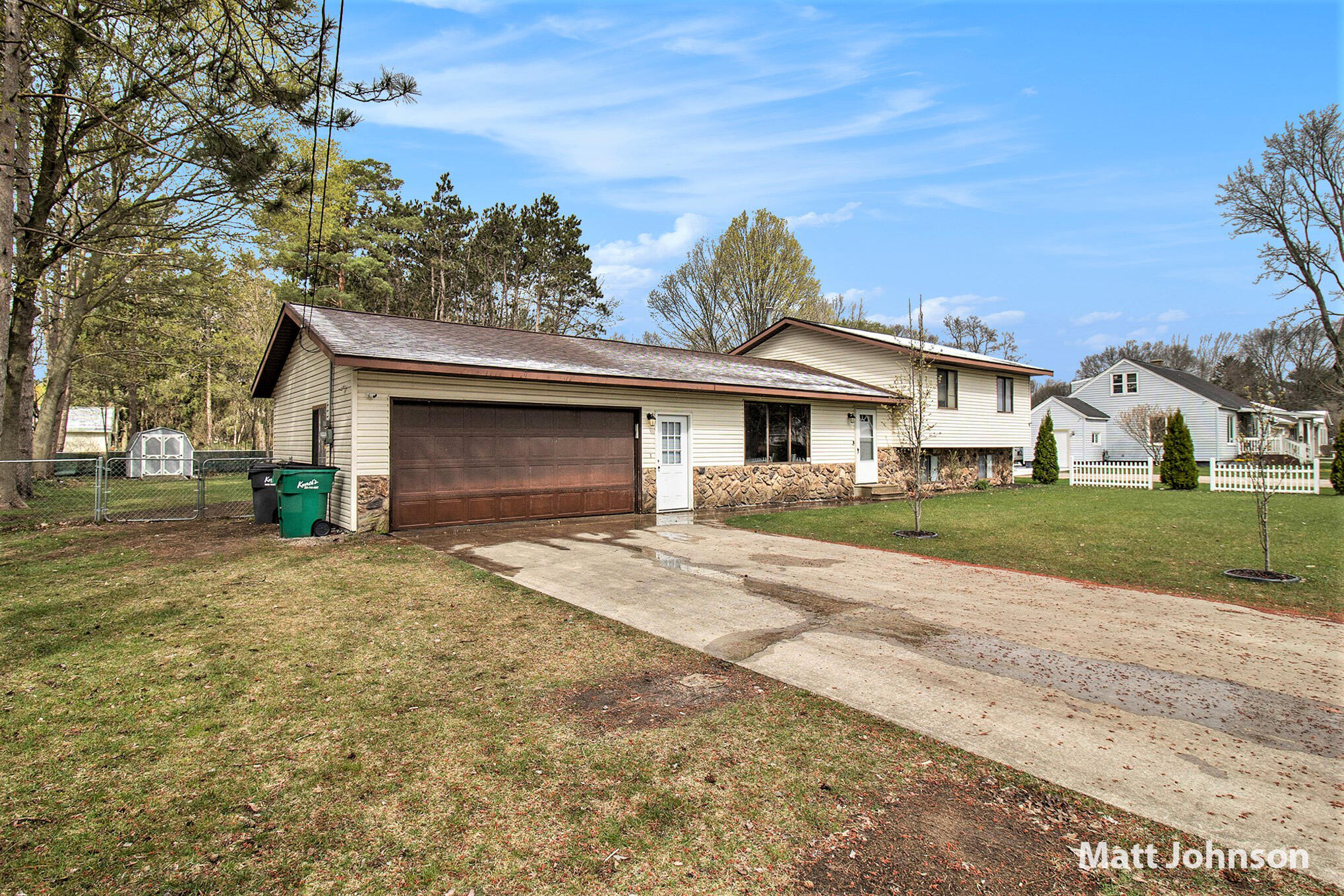 3355 South Walker Road Muskegon, MI 49444 - Photo 2 of 28 625A6962