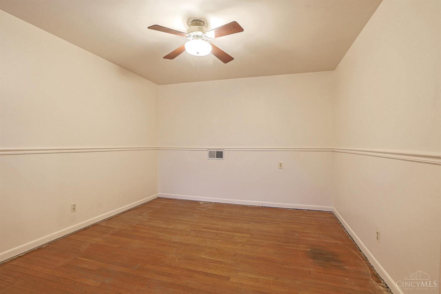 8877 Wuest Road Cincinnati, OH 45251 - Photo 28 of 64