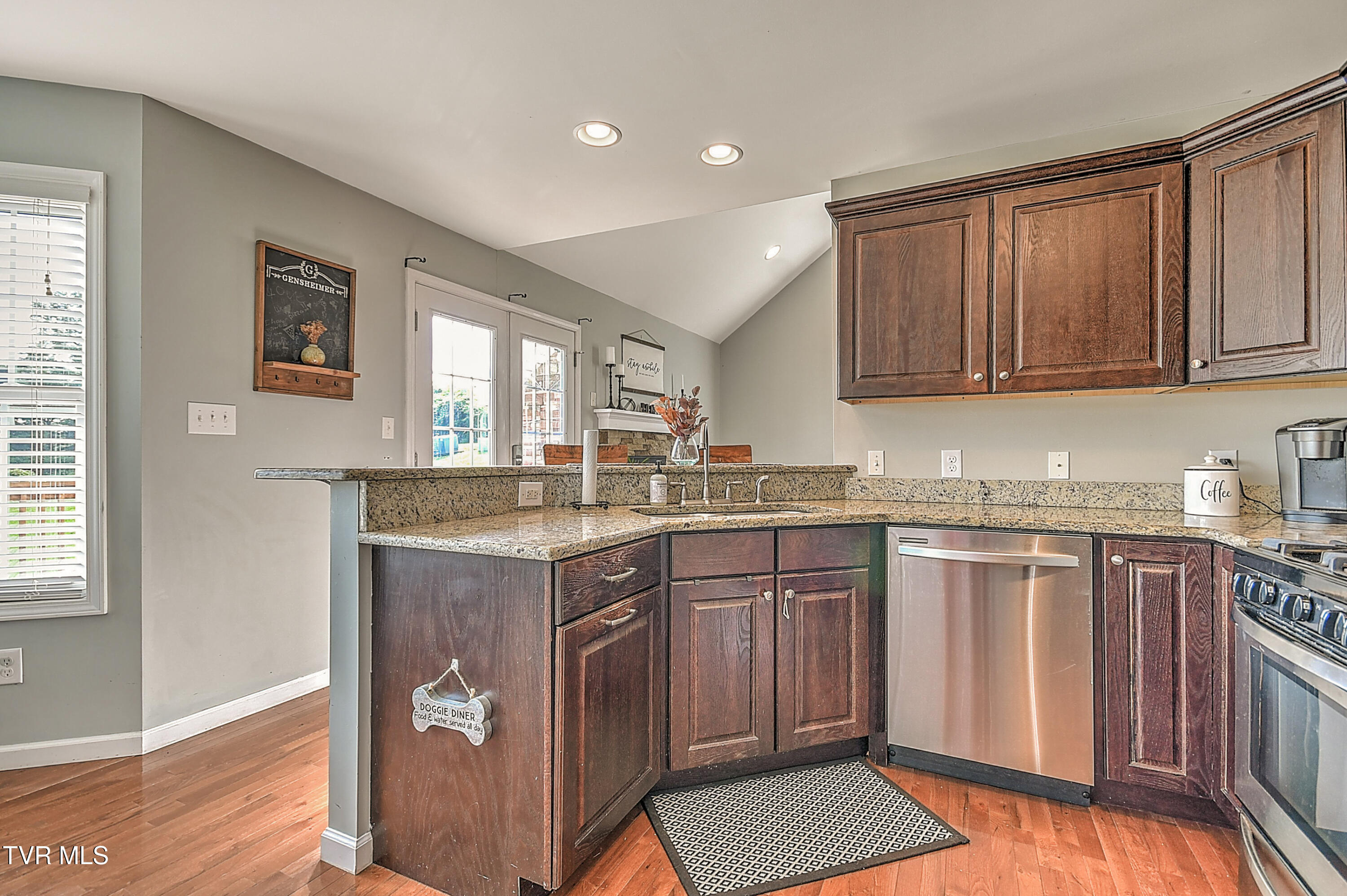 517 West Glade Street Glade Spring, VA 24340 - Photo 14 of 68 517 W Glade St DOM-13