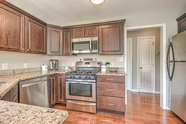 $299,900 | 517 West Glade Street, Glade Spring, VA 24340