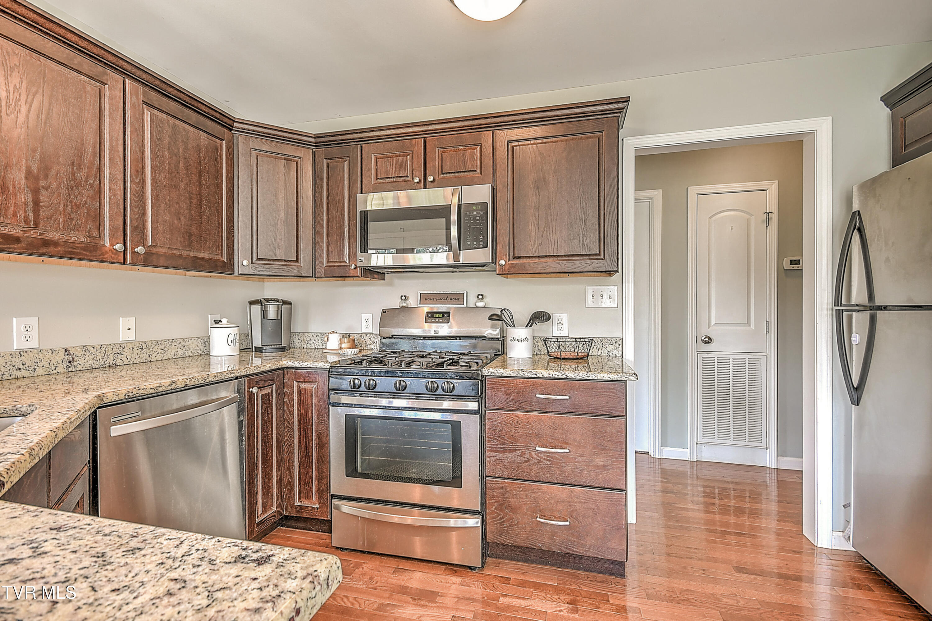 517 West Glade Street Glade Spring, VA 24340 - Photo 17 of 68 517 W Glade St DOM-16