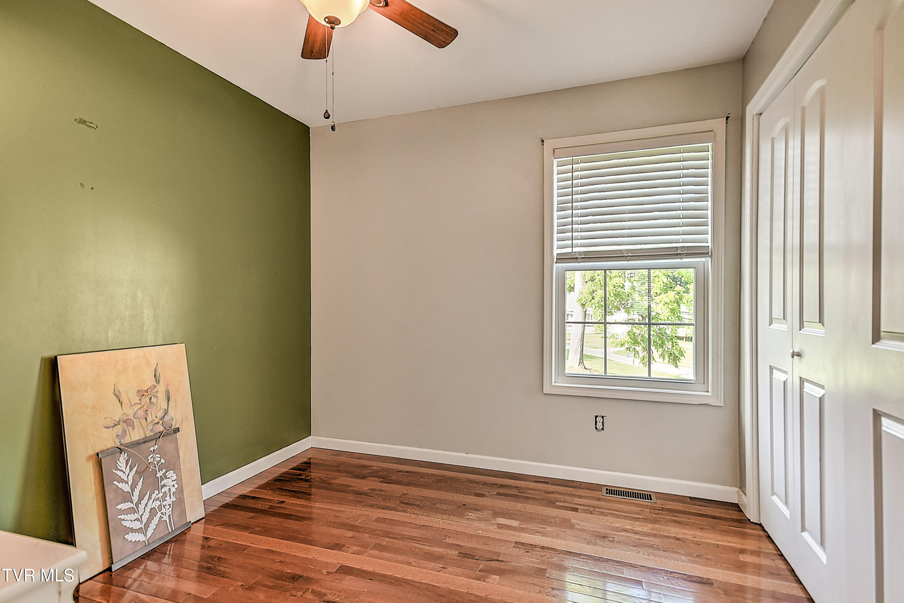 517 West Glade Street Glade Spring, VA 24340 - Photo 20 of 68 517 W Glade St DOM-19