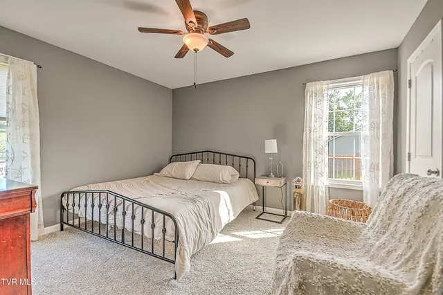 $299,900 | 517 West Glade Street, Glade Spring, VA 24340