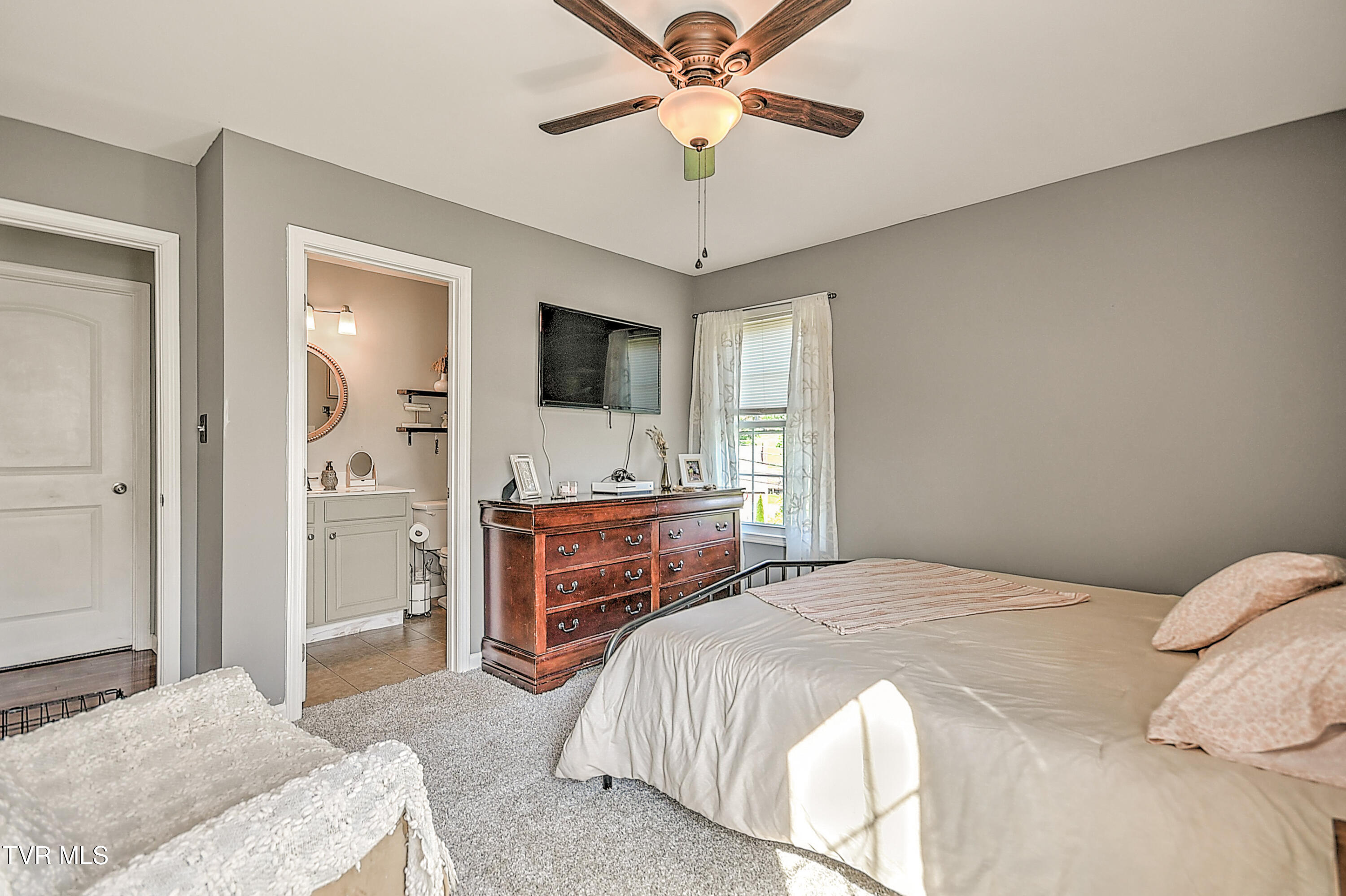 517 West Glade Street Glade Spring, VA 24340 - Photo 23 of 68 517 W Glade St DOM-22