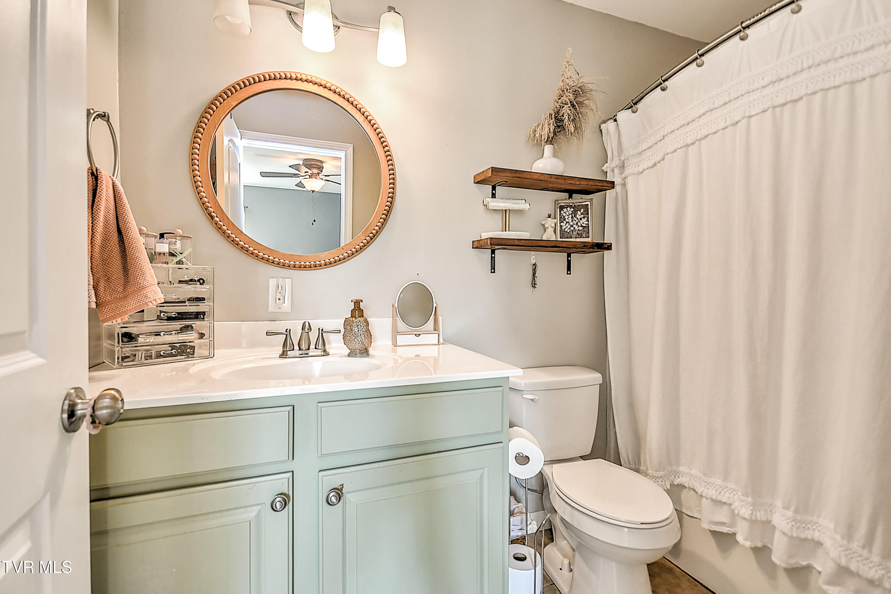 517 West Glade Street Glade Spring, VA 24340 - Photo 24 of 68 517 W Glade St DOM-23