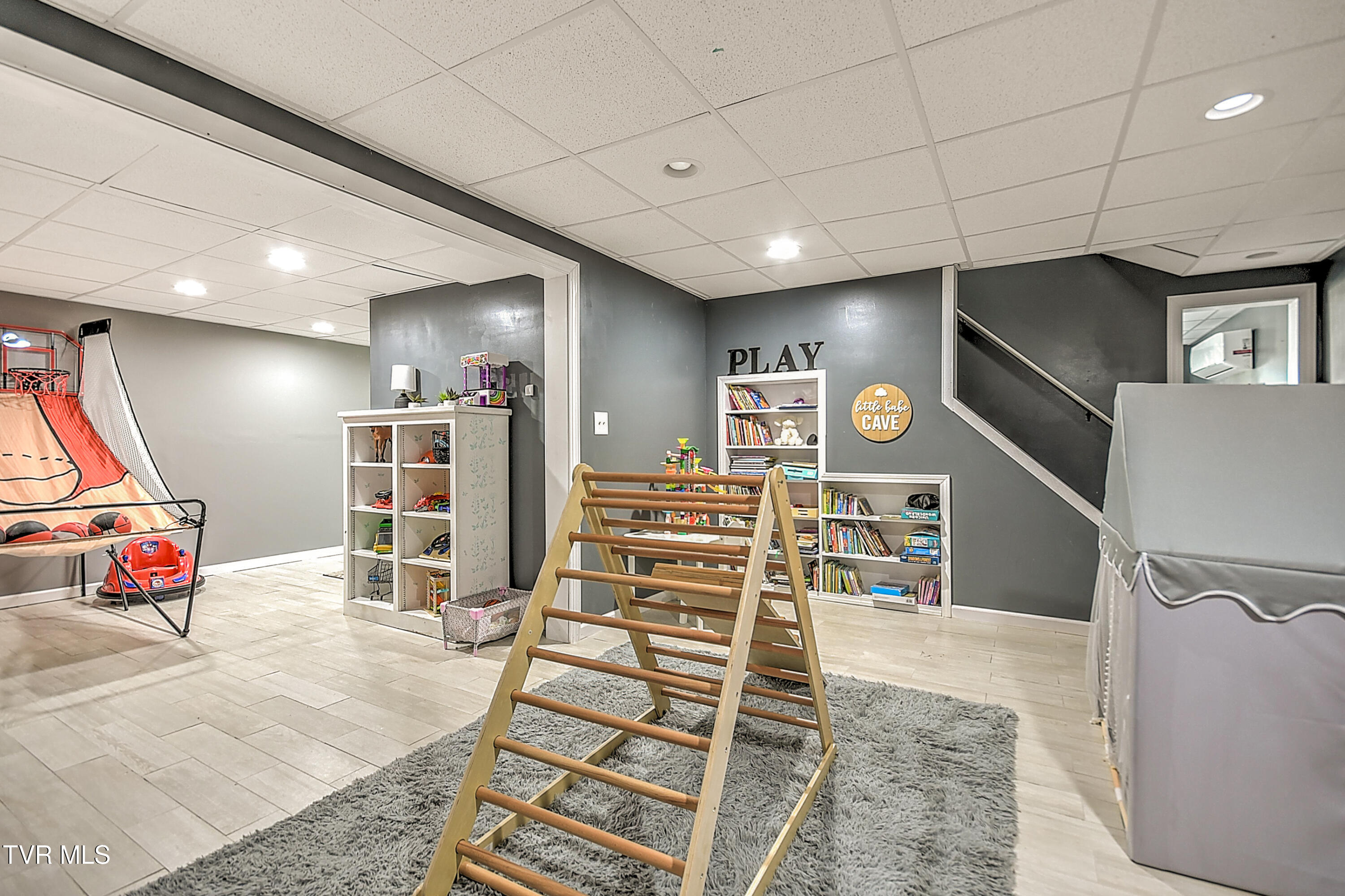 517 West Glade Street Glade Spring, VA 24340 - Photo 33 of 68 517 W Glade St DOM-31