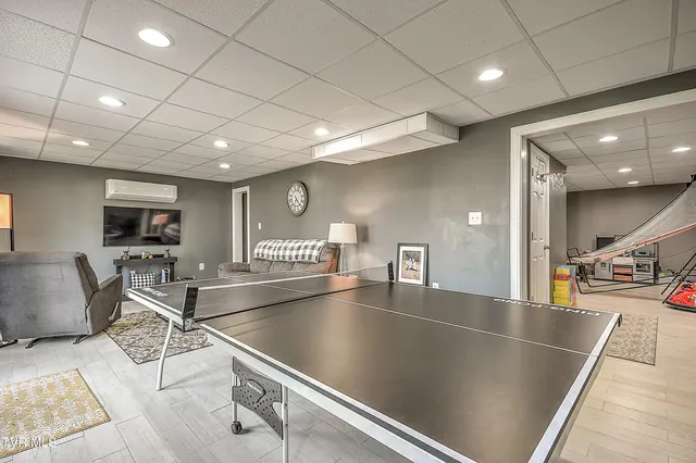 $299,900 | 517 West Glade Street, Glade Spring, VA 24340