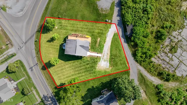 $299,900 | 517 West Glade Street, Glade Spring, VA 24340