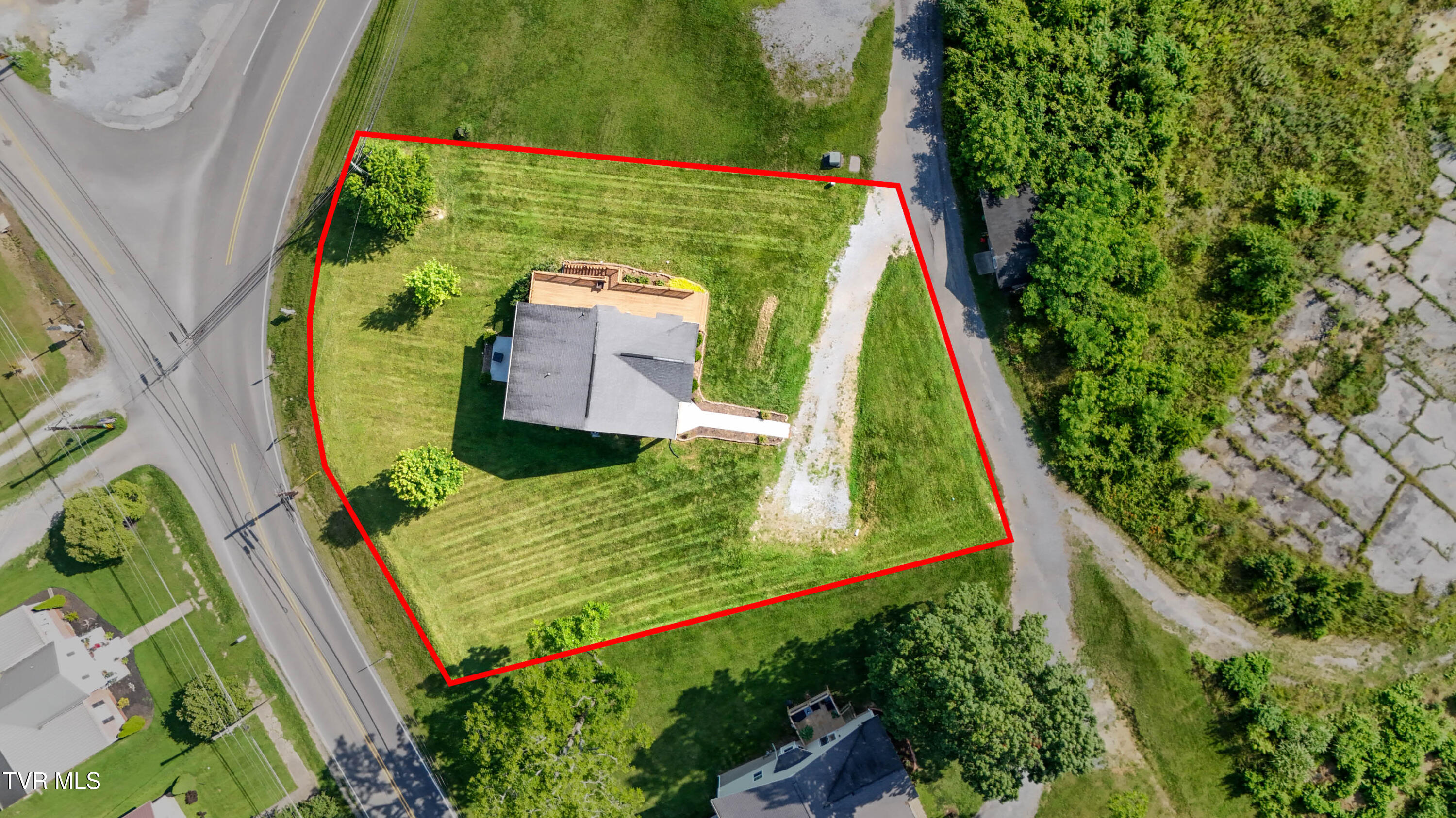 517 West Glade Street Glade Spring, VA 24340 - Photo 4 of 68 517 W Glade St Drone DOM-7