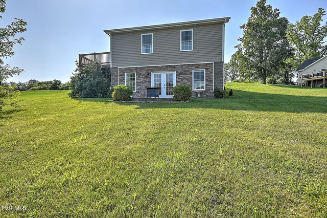 $299,900 | 517 West Glade Street, Glade Spring, VA 24340