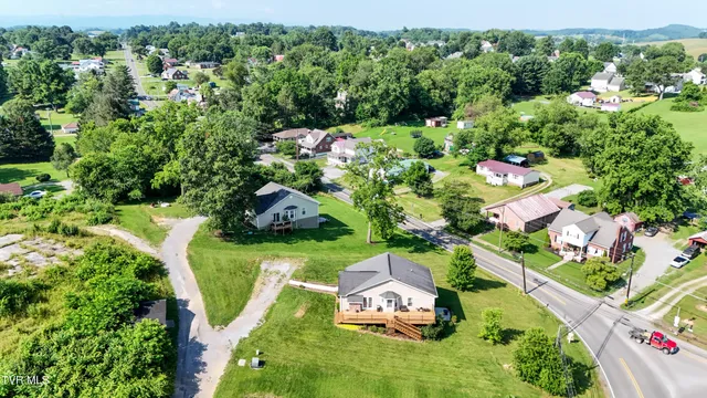 $299,900 | 517 West Glade Street, Glade Spring, VA 24340